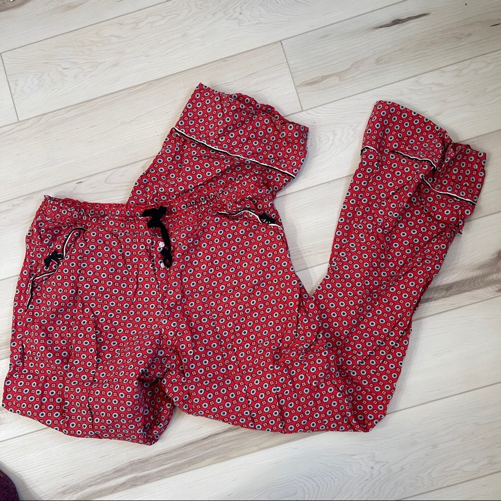 Victoria’s Secret sleep pants